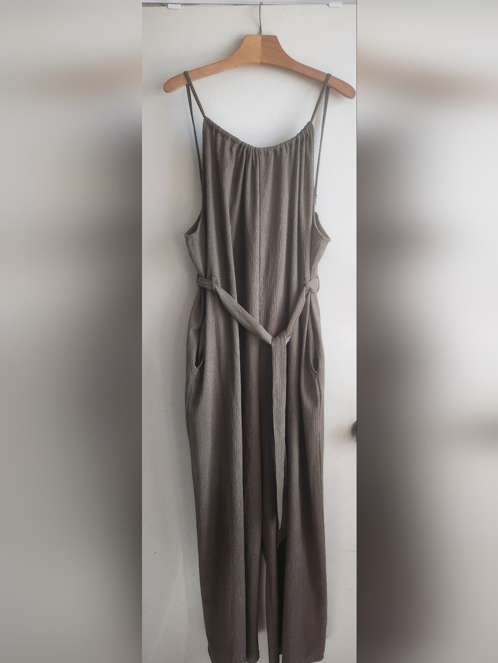 Sleeveless Wide-Leg Jumpsuit with Lined Pockets And Belt Waist Tie - Olive